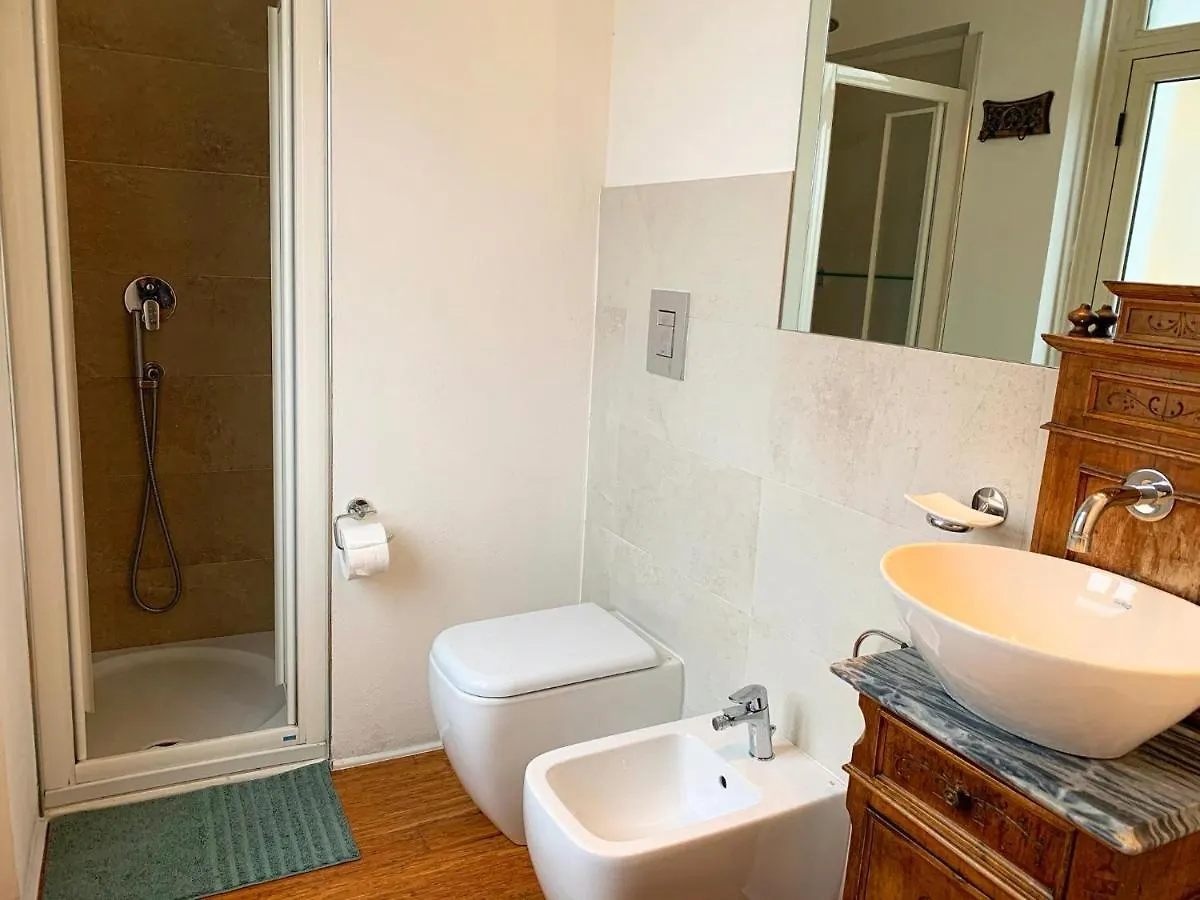 Alba Rooms Cagliari 0*,