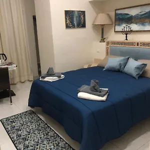 Cavour 58 , Napoli Italia